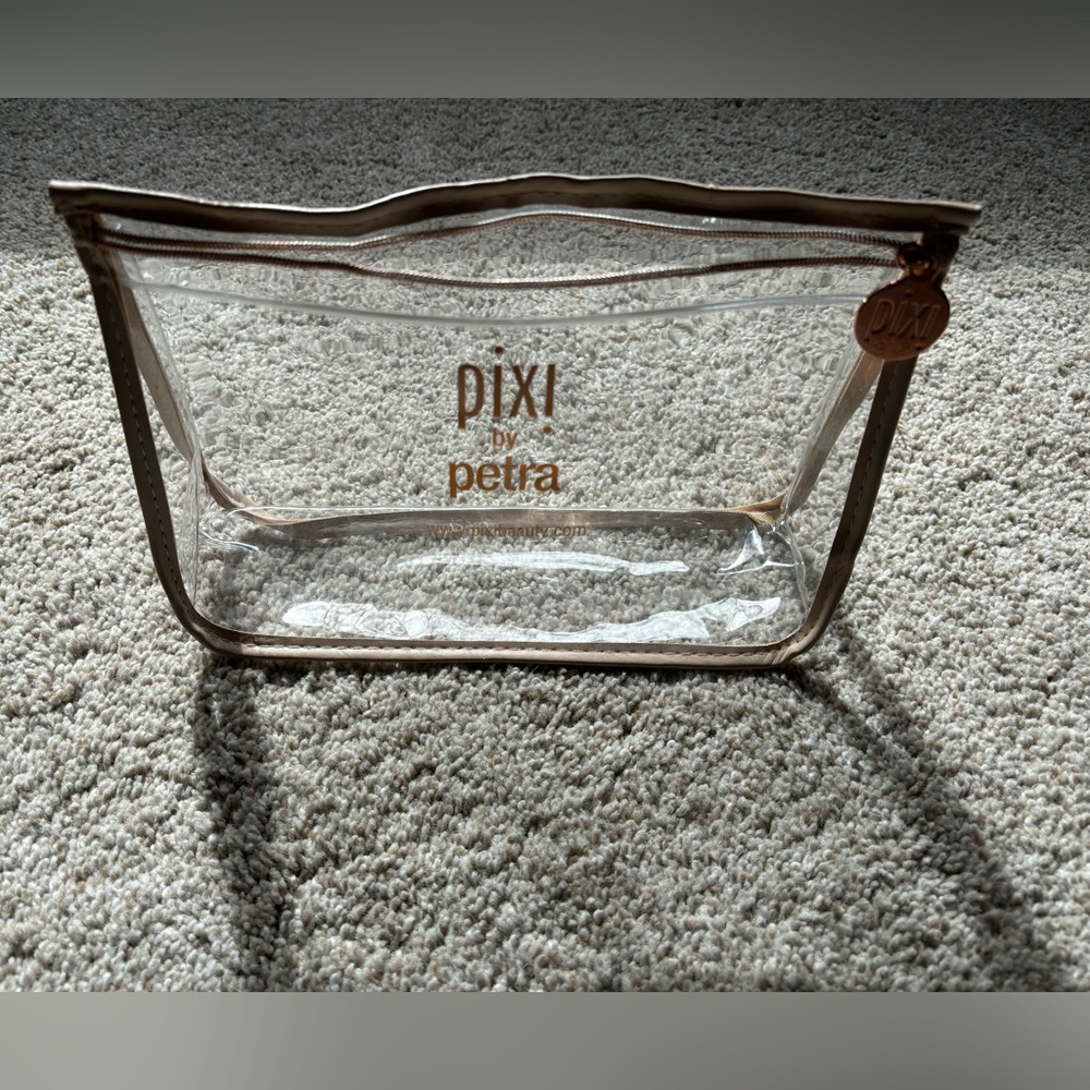 Pixi by Petra Clear Toiletry Case